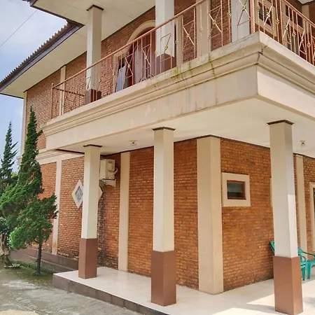 Villa Yustisia Curug 7 Cilember-3